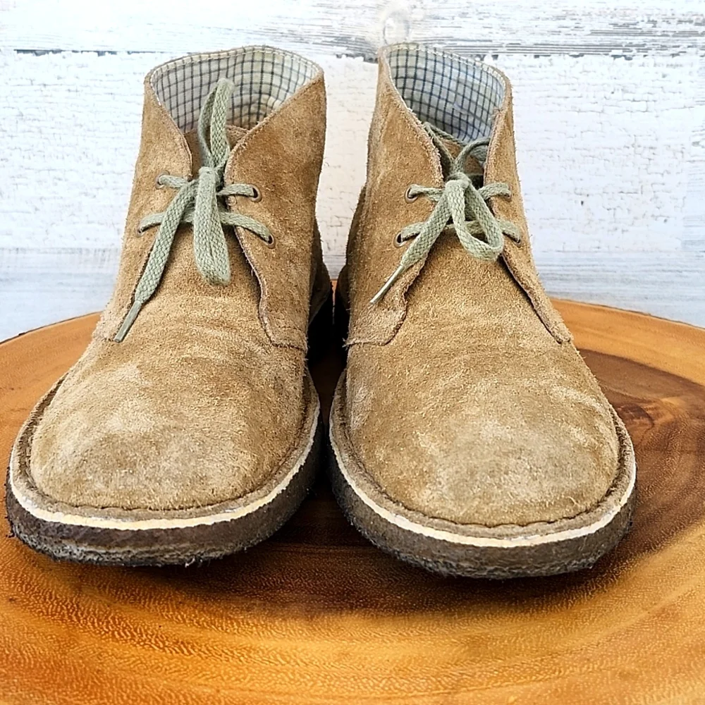 CLARKS ORIGINALS WOMEN'S DESERT BOOTS